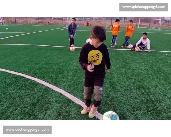 宿茂臻:年轻球员成长需循序渐进,泰山青训拒绝拔苗助长 宿茂臻:年轻球员成长需循序渐进,泰山青训拒绝拔苗助长